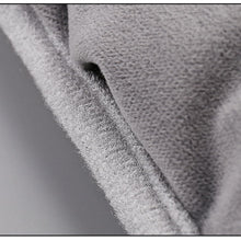 Lade das Bild in den Galerie-Viewer, Ein samtiger und waschbarer Sitzbezug sorgt für ein komfortables sitzen.